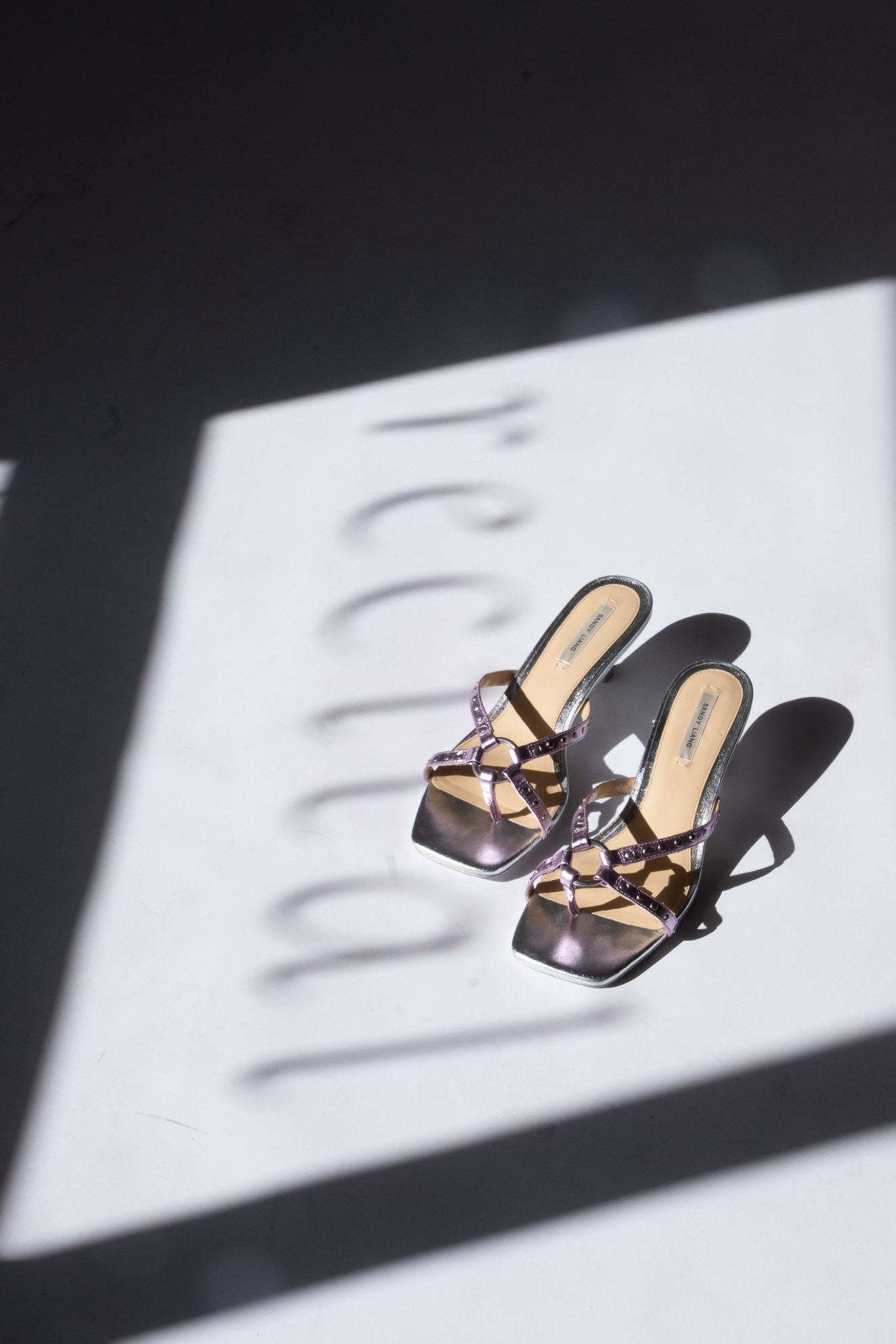 Spy Kitten Heel in Metallic Pink