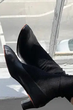 Crisp Step Socks in Black