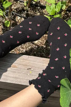 Ruffled Hugger Crew Socks in Black Petal