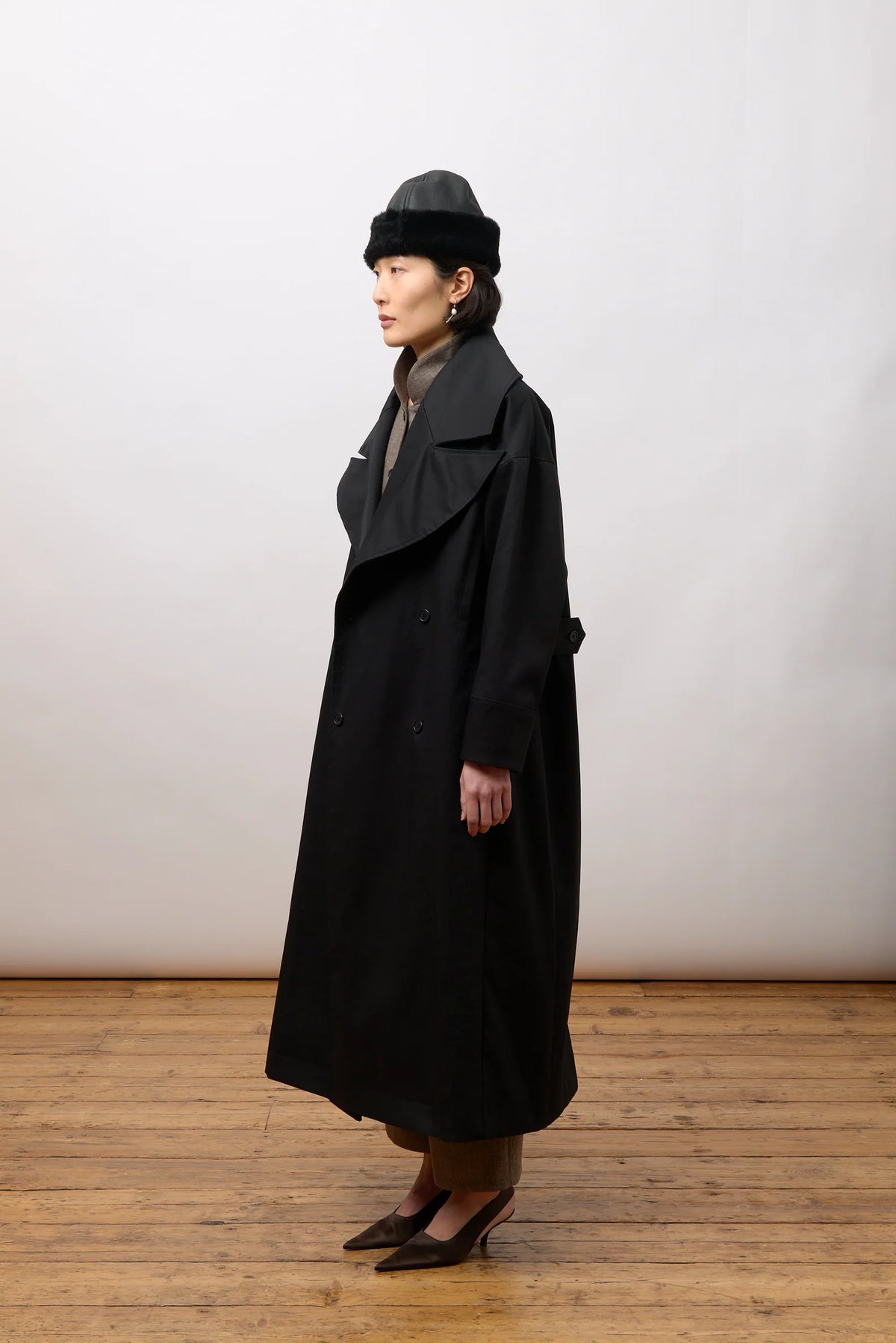 Agnes Mac in Black