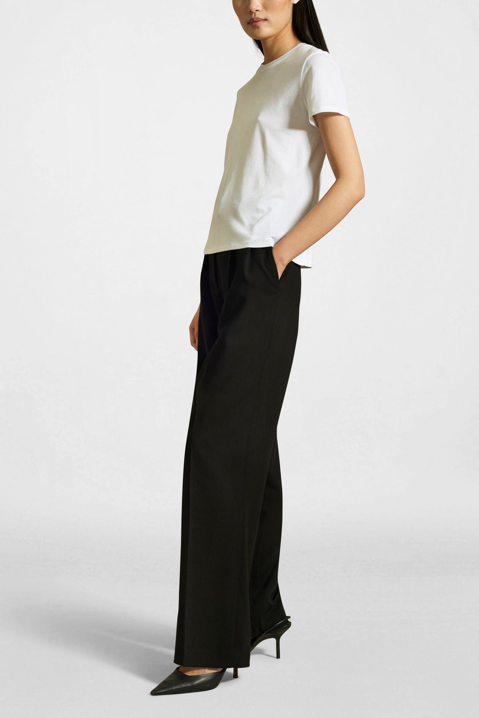 Kenzie T-Shirt in White by Kallmeyer