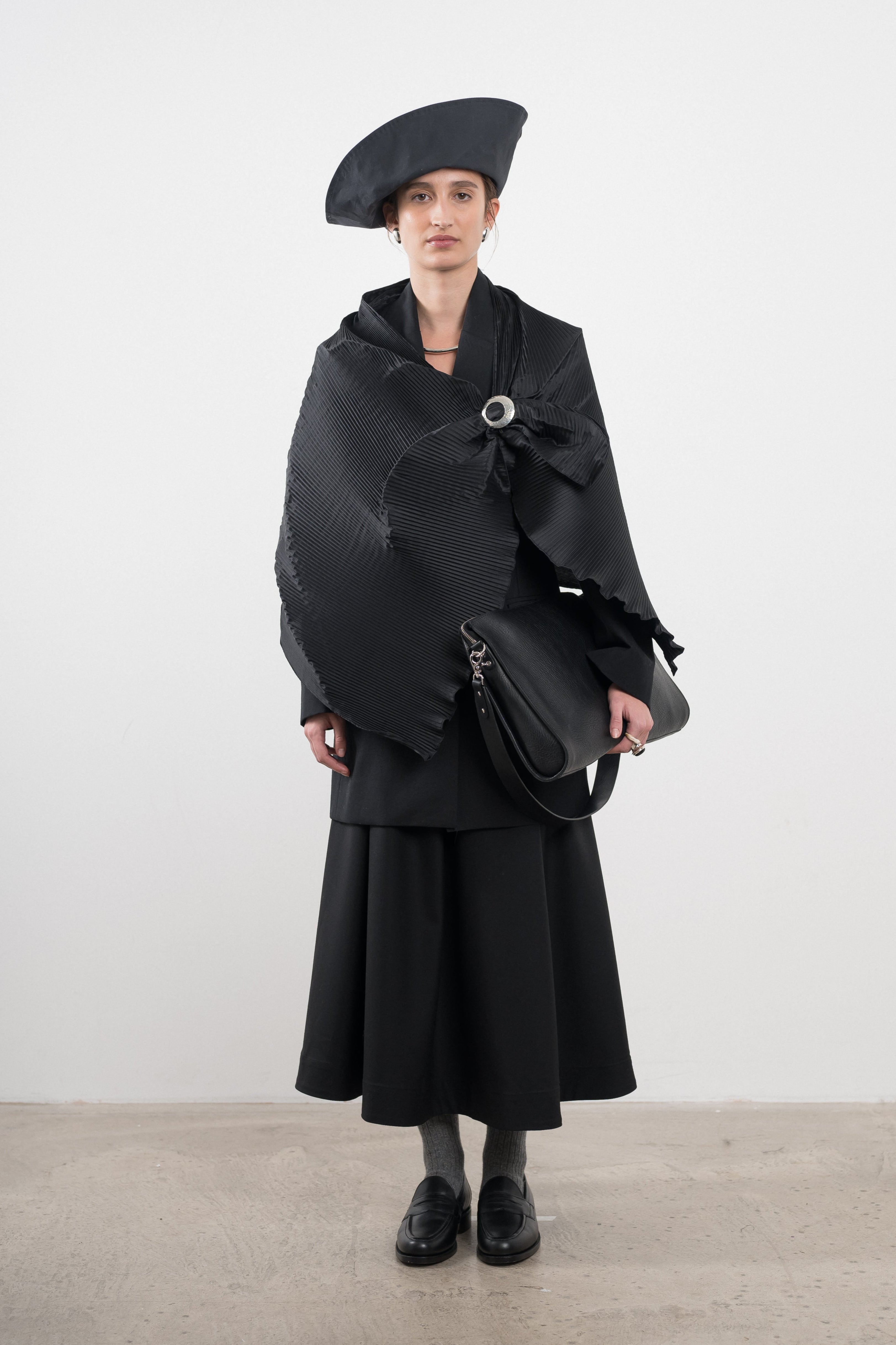 Silk Dupion Pleated Scarf in Black – Recital