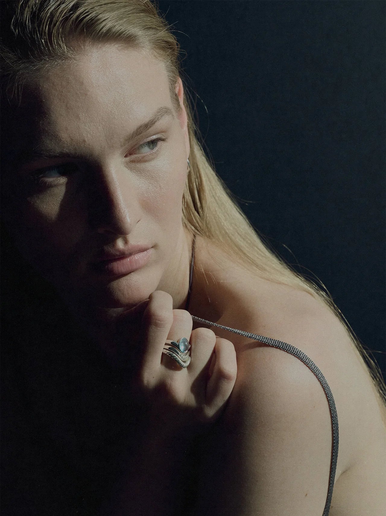 Horizon Ring in Sterling Silver & Aquamarine