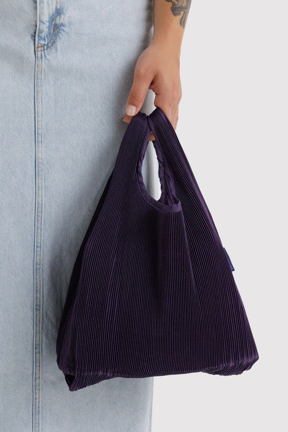 Pleated Baggu in Fig