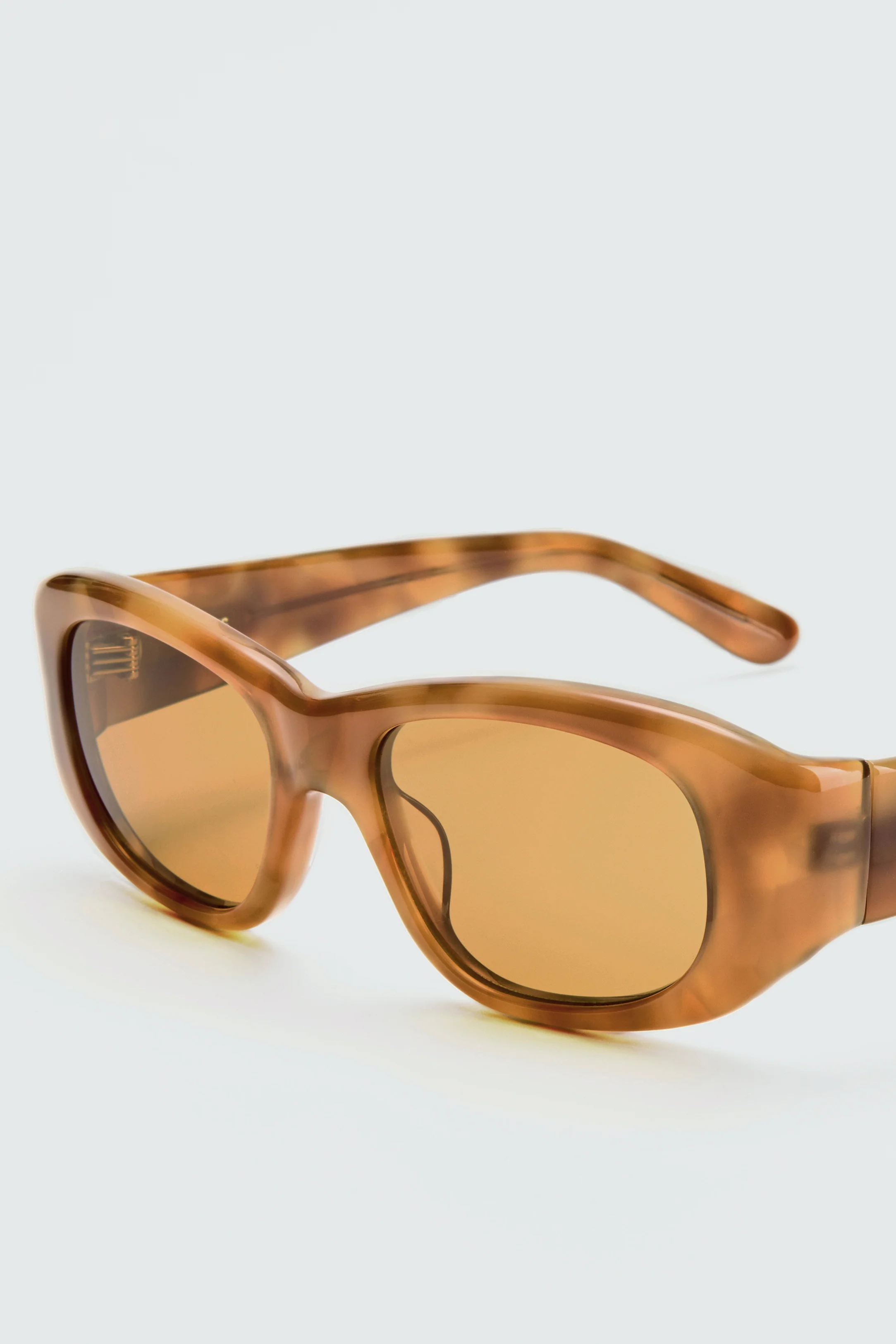 The Al in Light Tortoise & Yellow