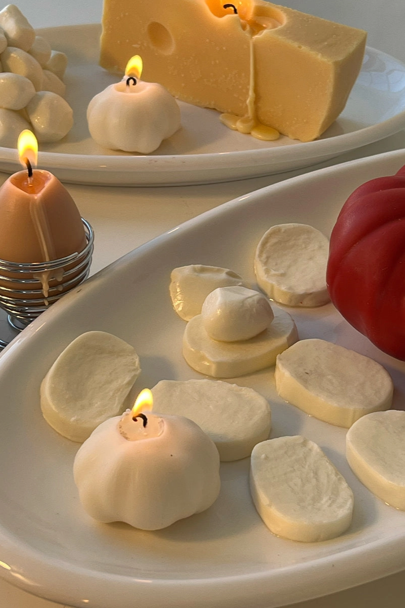 Garlic Candle