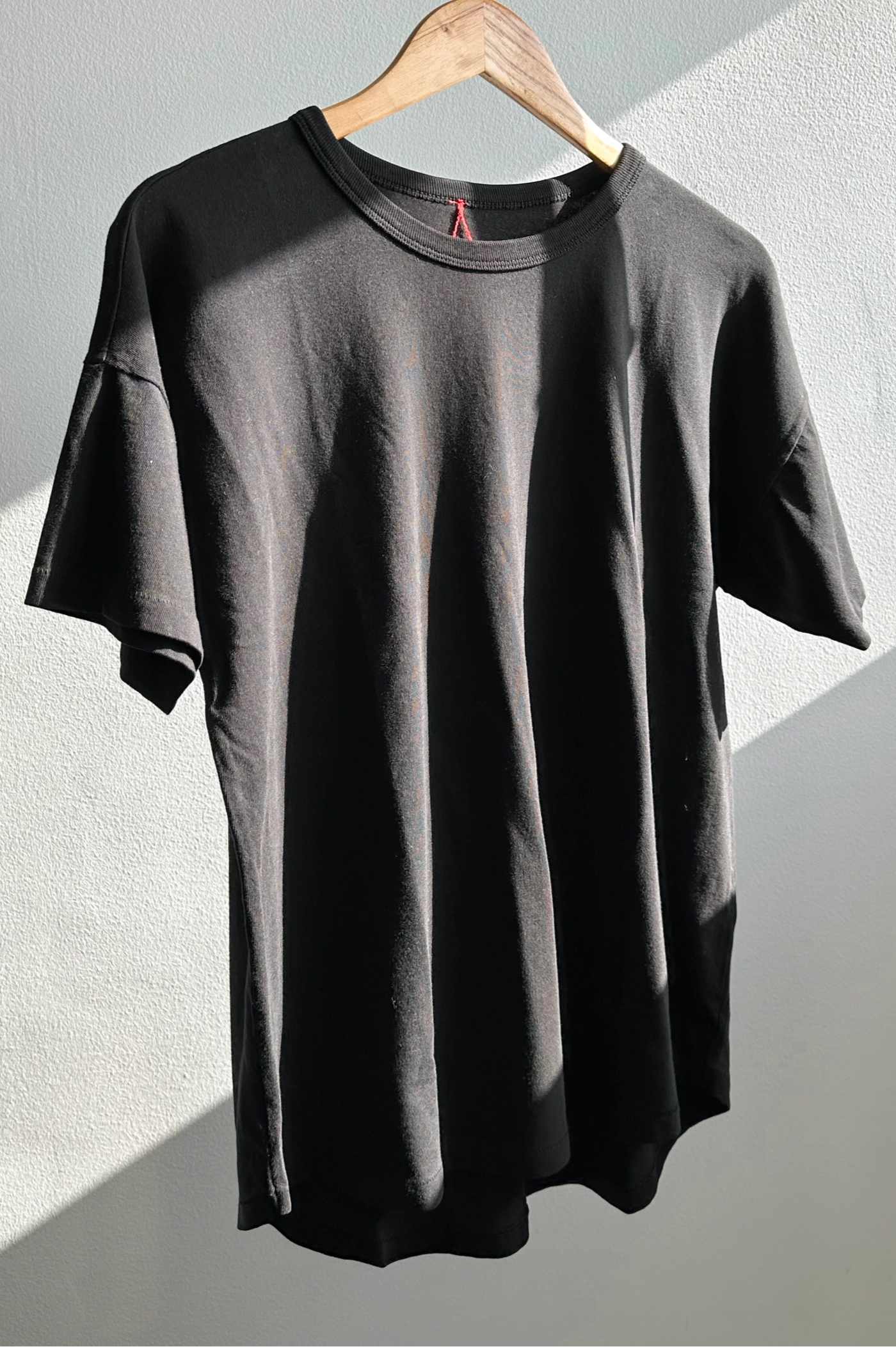 Her Tee in True Black