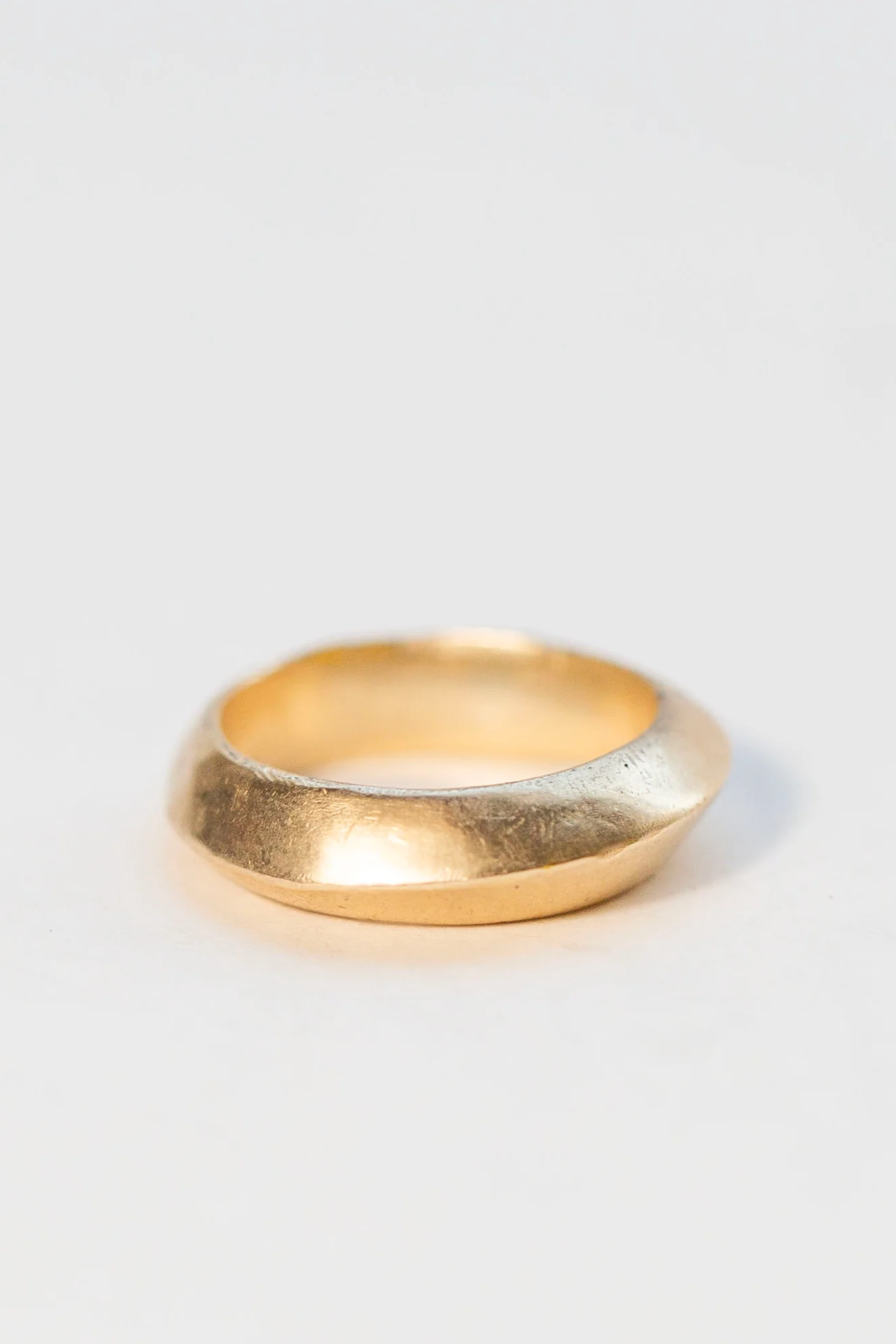 Saucer Ring in Gold