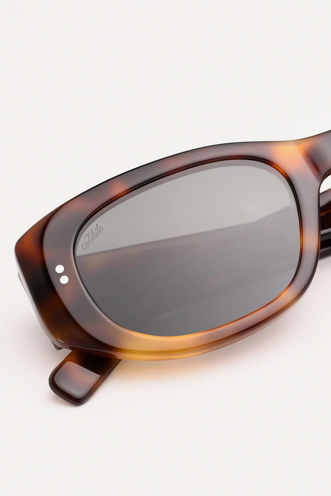 Silvia in Tortoise & Black