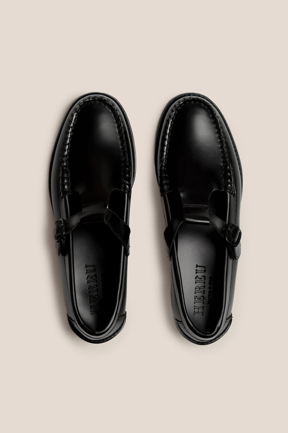 Alber in Black by Hereu