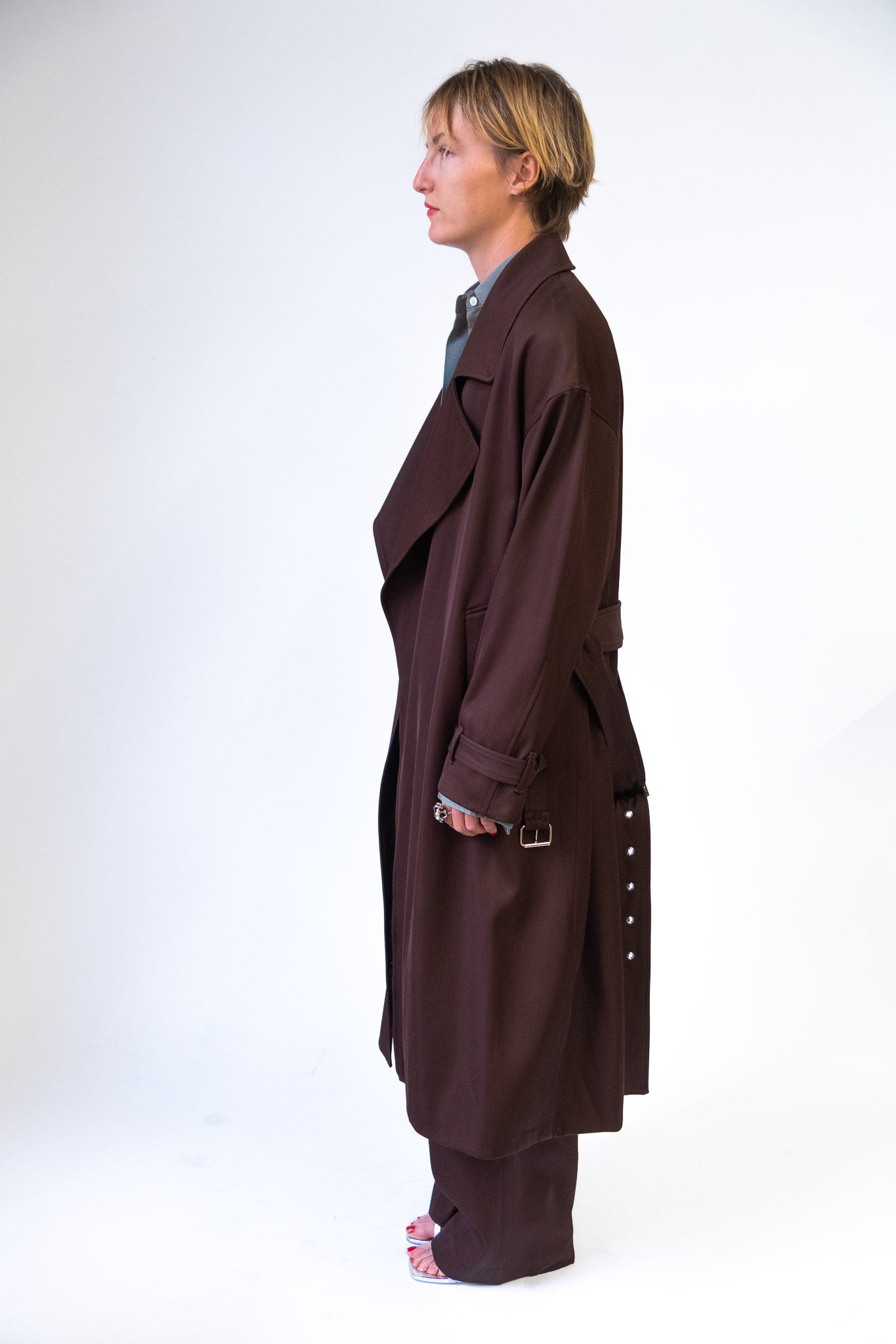 Oversize Trench in Carob