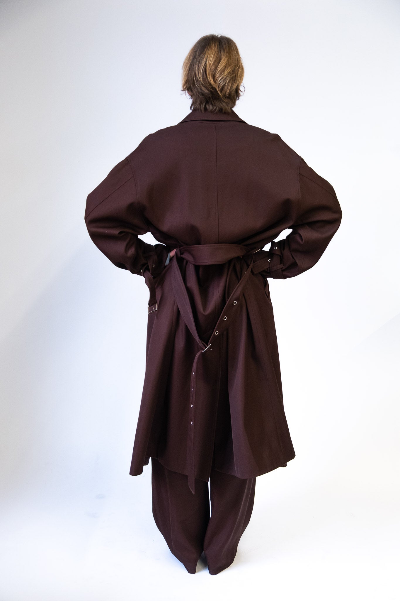 Oversize Trench in Carob