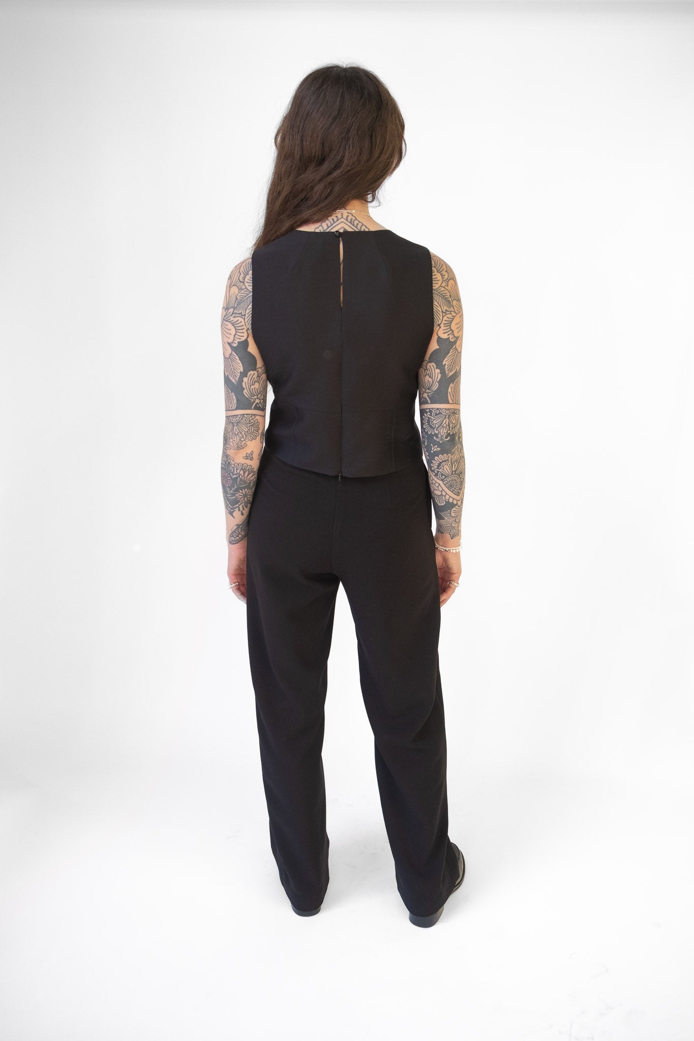 Nelam Pant in Black New Innsbruck