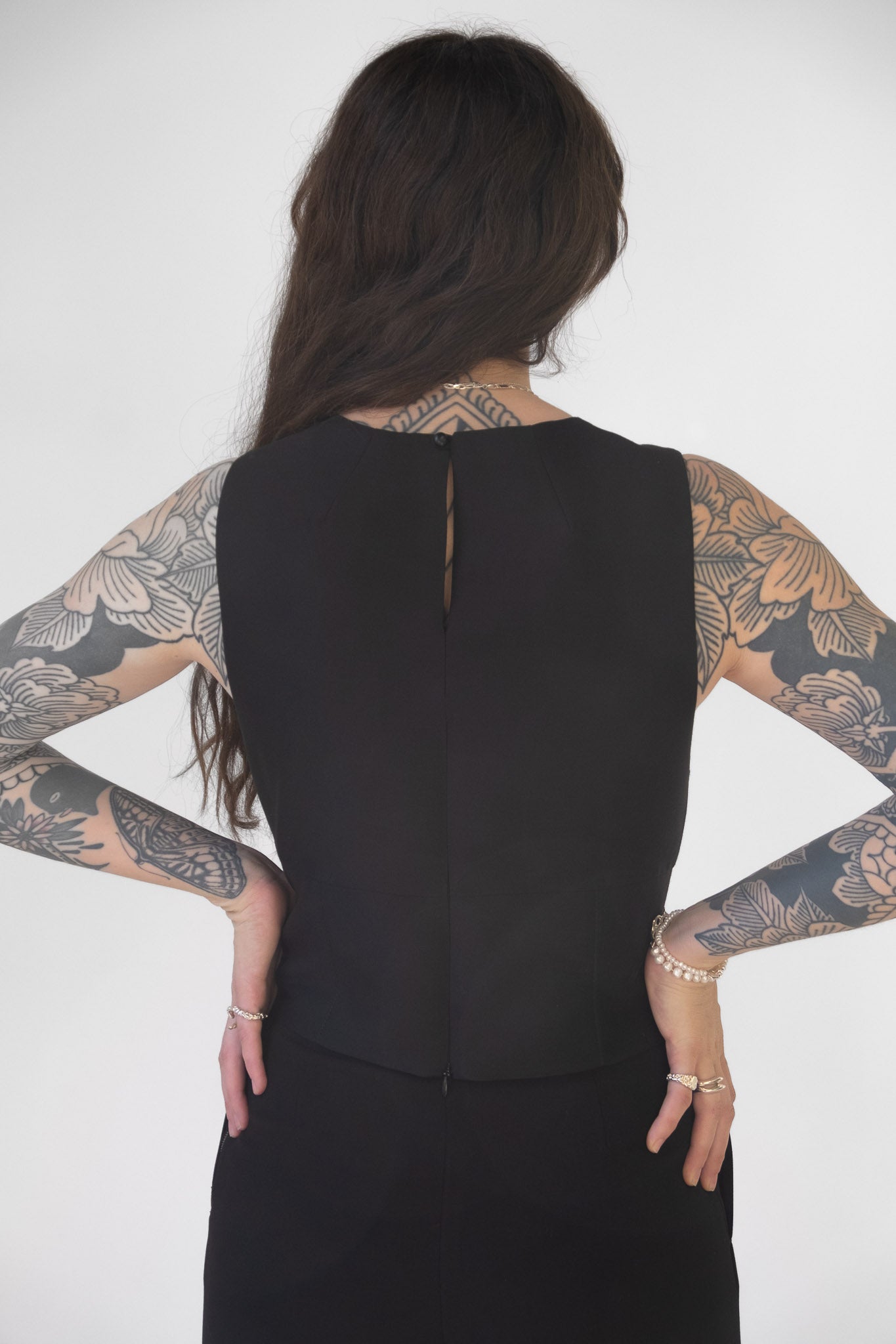 Darter Top in Black New Innsbruck