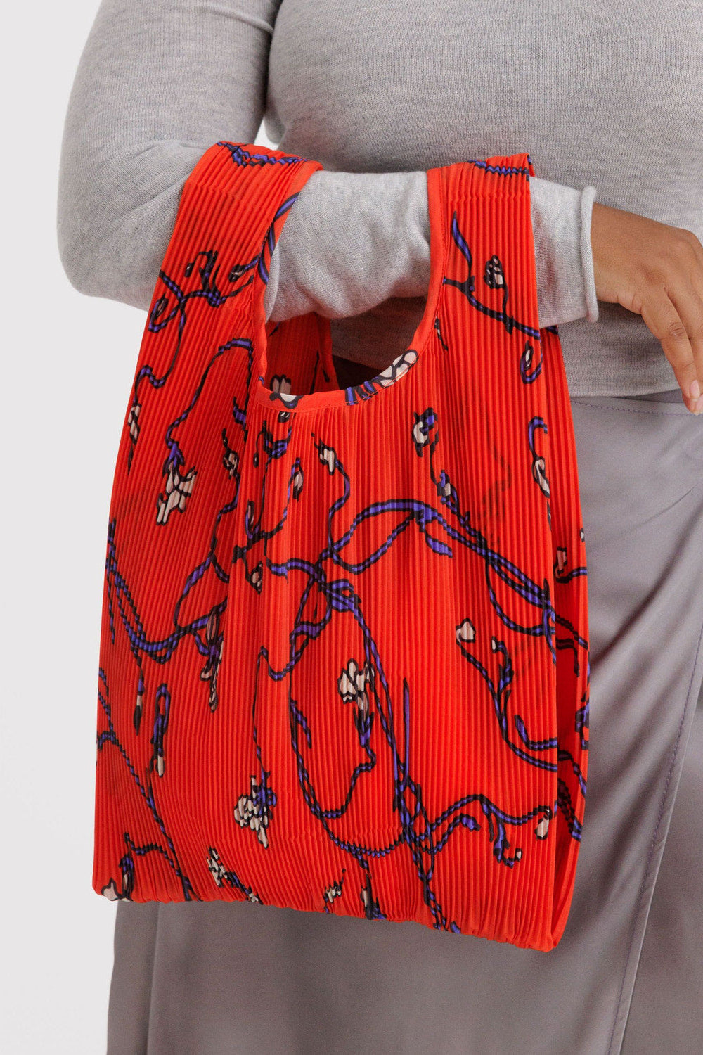 Pleated Baggu in Red Snapdraggon