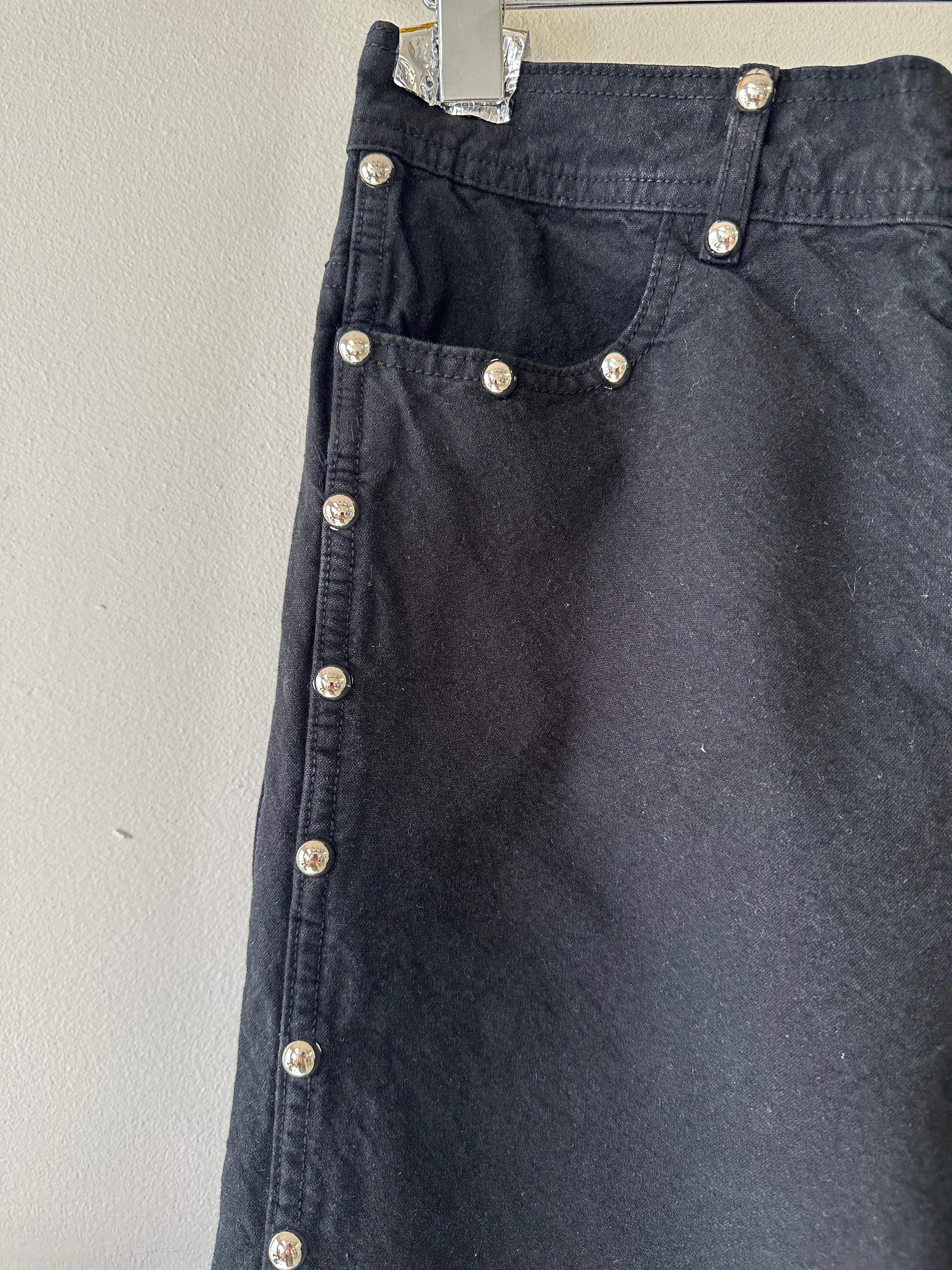 225's in Black w/ Studs